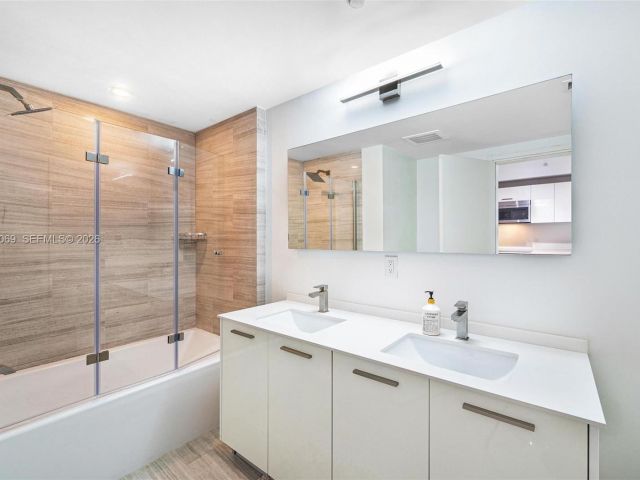 Apartment for rent  Unit #700 - photo 7441264