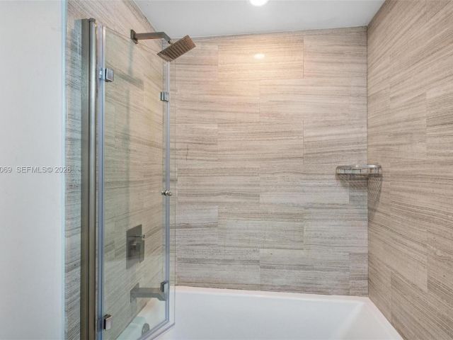 Apartment for rent  Unit #700 - photo 7441265