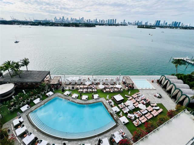 Apartment for sale  Unit #910 - photo 7293610