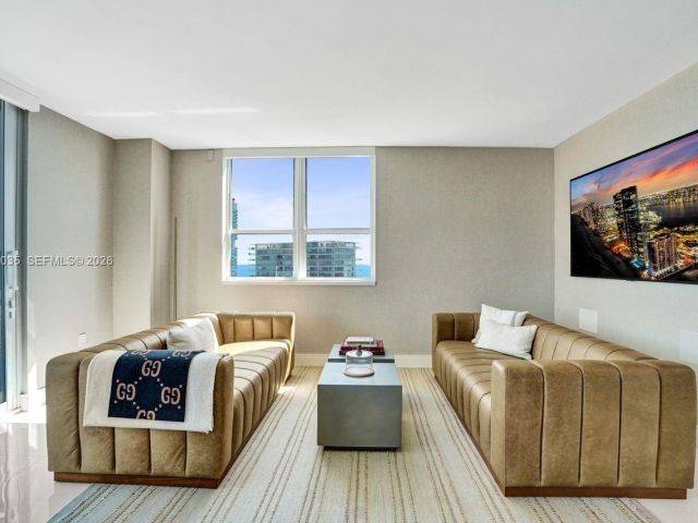 Apartment for sale  Unit #2701 - photo 7293994