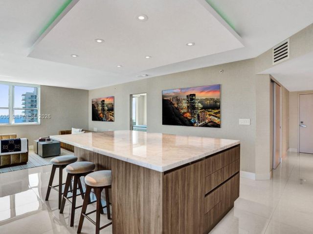 Apartment for sale  Unit #2701 - photo 7293999