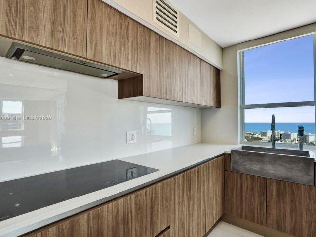 Apartment for sale  Unit #2701 - photo 7294000