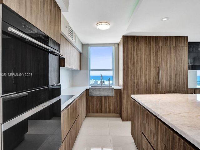 Apartment for sale  Unit #2701 - photo 7294006