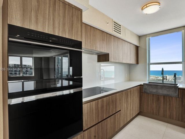 Apartment for sale  Unit #2701 - photo 7294008