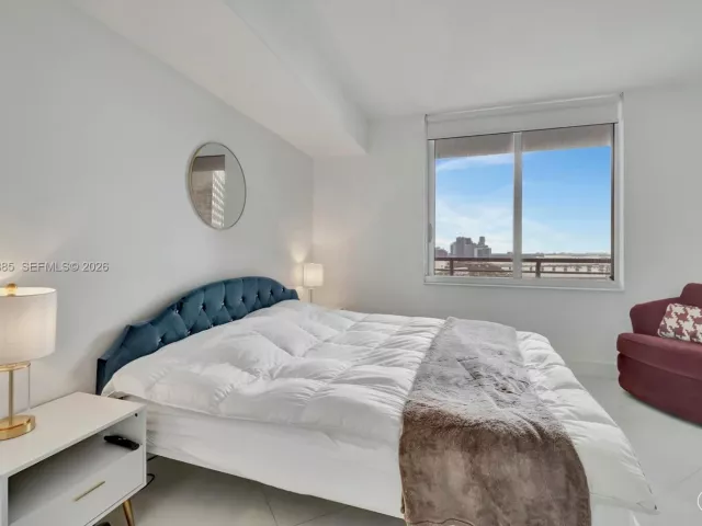 1-bedroom condo for sale in Miami - 325 S Biscayne Blvd 2616 - MondialRealty