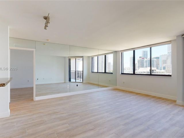 Apartment for rent  Unit #1111 - photo 7469769