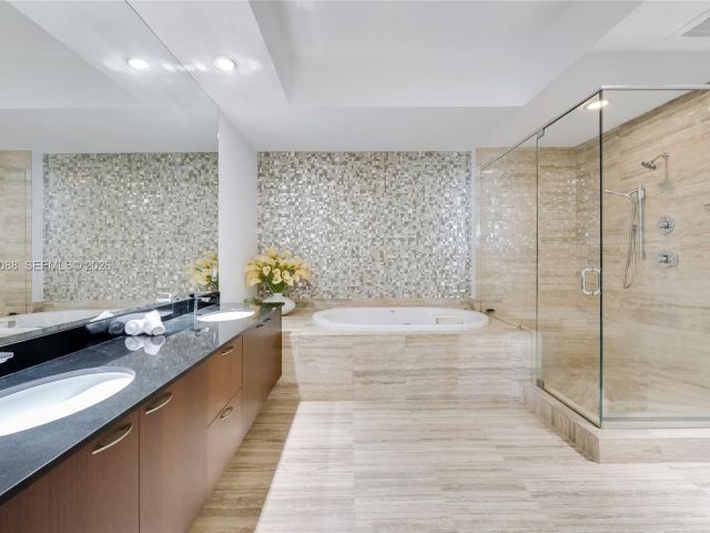 Apartment for sale  Unit #2103 - photo 7294773