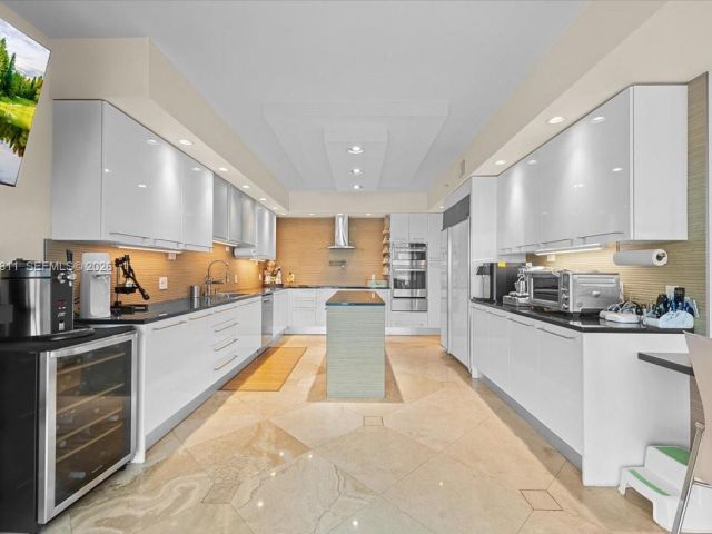 Apartment for sale  Unit #3003 - photo 7337014