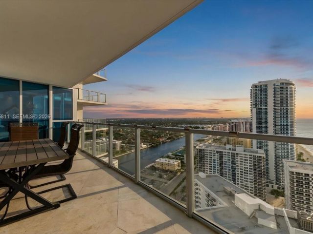 Apartment for sale  Unit #3003 - photo 7337020