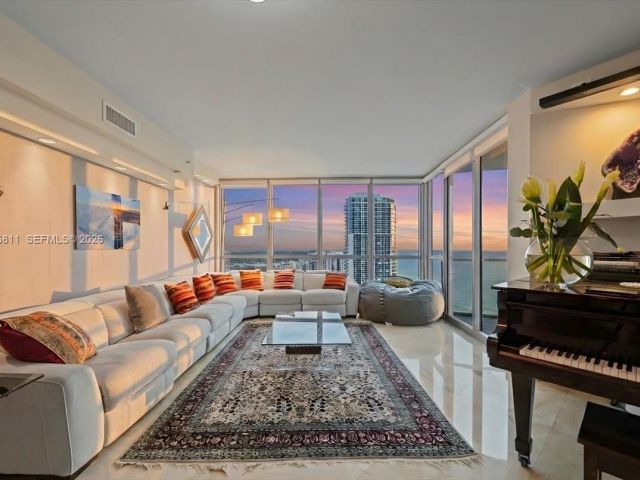 Apartment for sale  Unit #3003 - photo 7337022