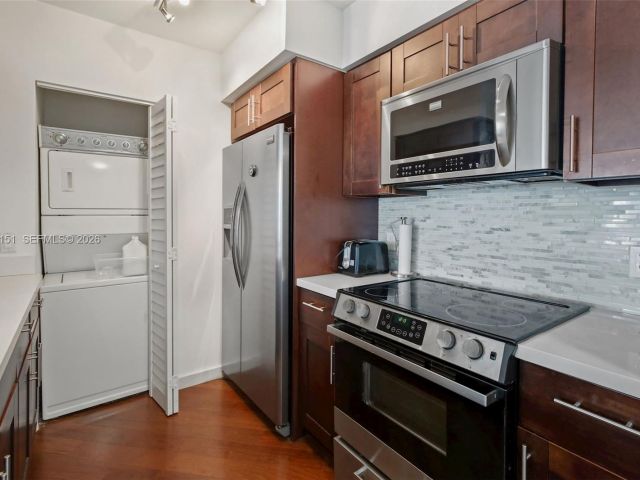 Apartment for rent  Unit #1806 - photo 7296722