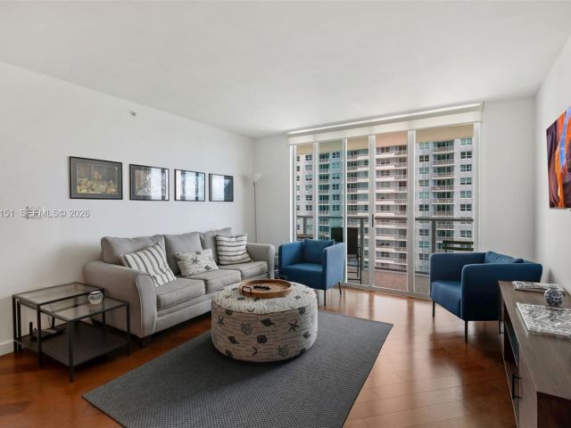 Apartment for rent  Unit #1806 - photo 7296723