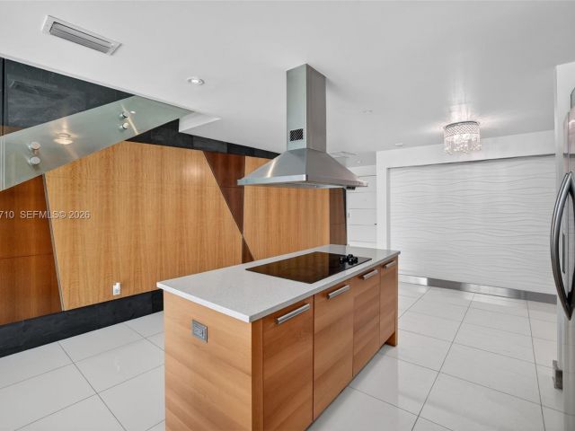 Apartment for sale  Unit #302 - photo 7353980