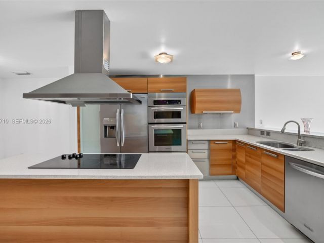 Apartment for sale  Unit #302 - photo 7353983