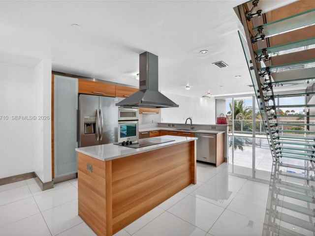 Apartment for sale  Unit #302 - photo 7353984