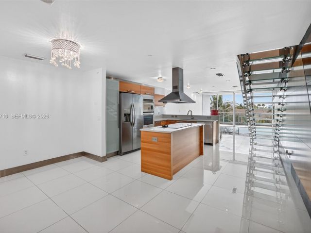 Apartment for sale  Unit #302 - photo 7353997