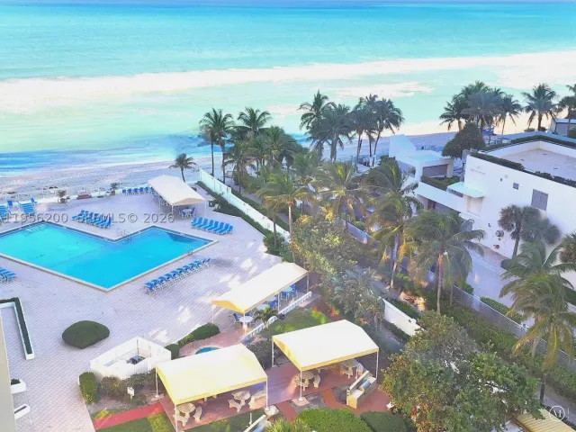 2-bedroom condo for rent in Hollywood - 3505 S Ocean Dr 901 - MondialRealty