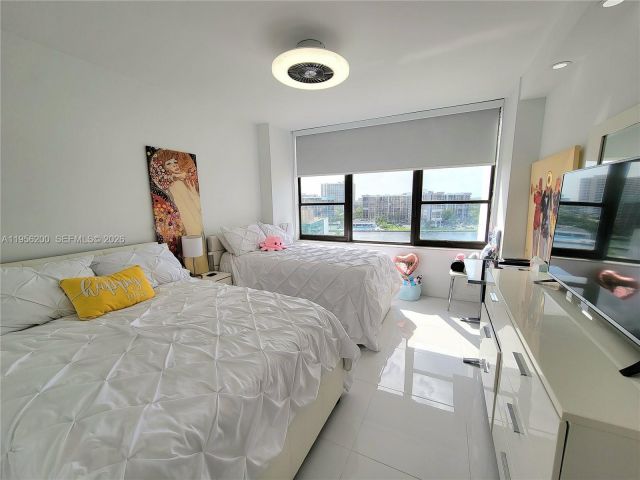 Apartment for rent  Unit #901 - photo 7295085