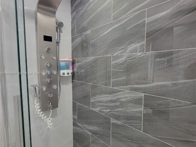 Apartment for rent  Unit #901 - photo 7295087