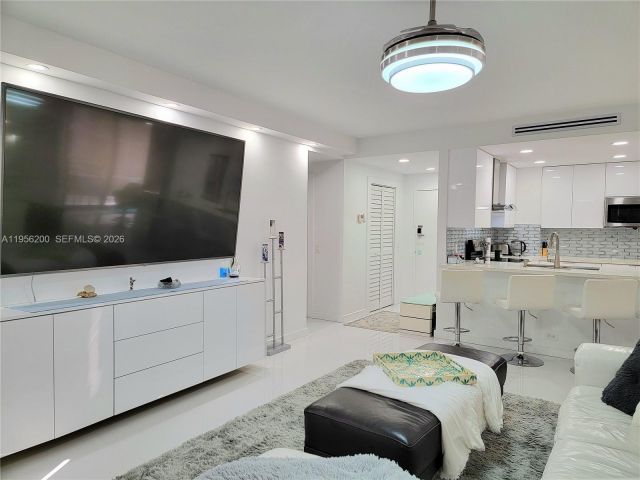 Apartment for rent  Unit #901 - photo 7295095