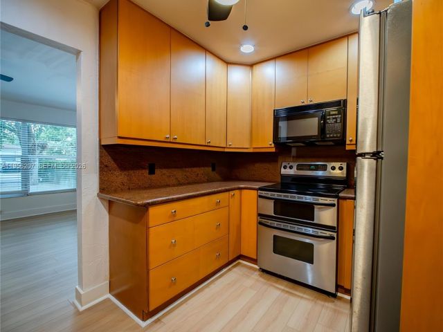 Home for rent at 1500 NW 3rd Ave . - photo 7496264