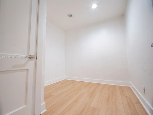 Home for rent at 1500 NW 3rd Ave . - photo 7496277