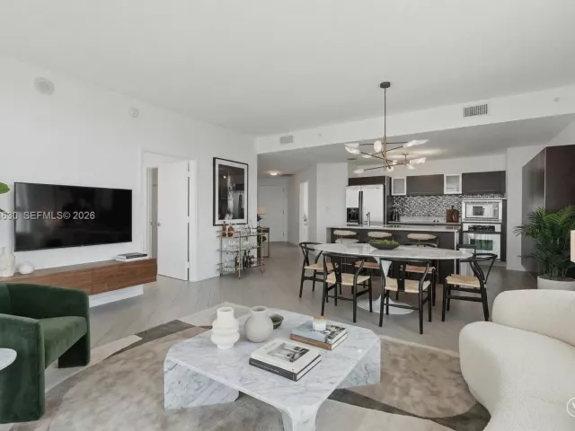 2-bedroom condo for sale in Miami - 1900 N Bayshore Dr 1518 - MondialRealty