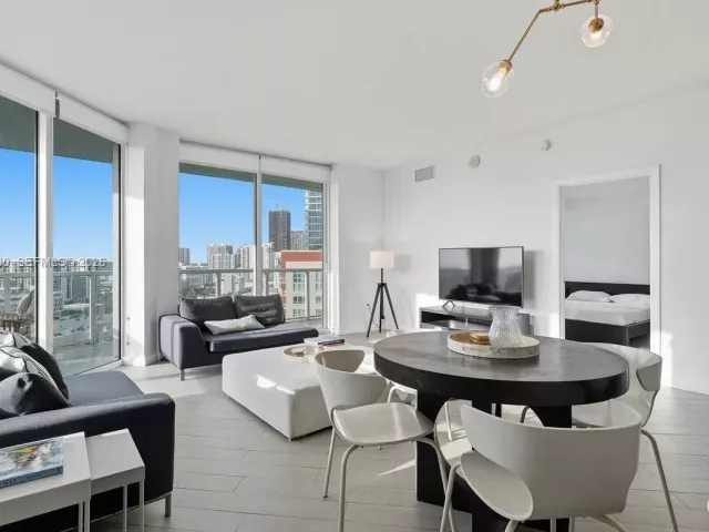 2-bedroom condo for sale in Miami - 1900 N Bayshore Dr 1518 - MondialRealty