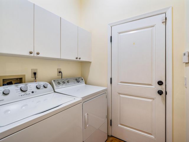 3-bedroom home for sale in West Palm Beach - 8384 Heritage Club Drive - MondialRealty