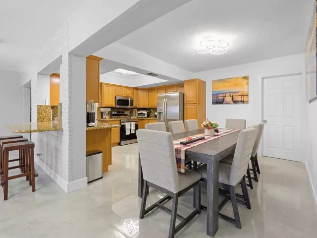 3-bedroom home for sale in Hollywood - 1336 Funston Street - MondialRealty