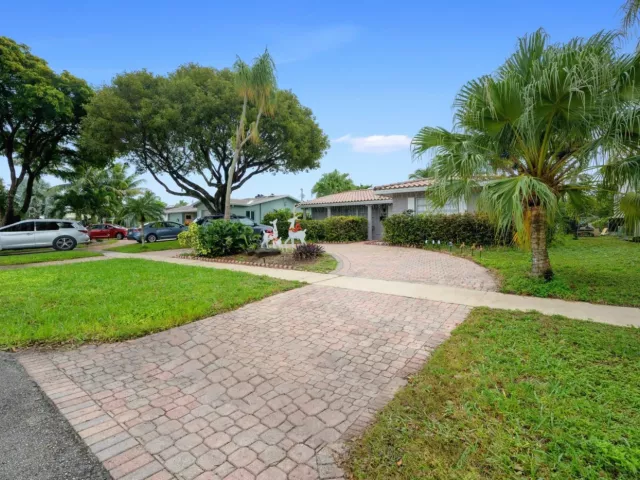 3-bedroom home for sale in Hollywood - 1336 Funston Street - MondialRealty