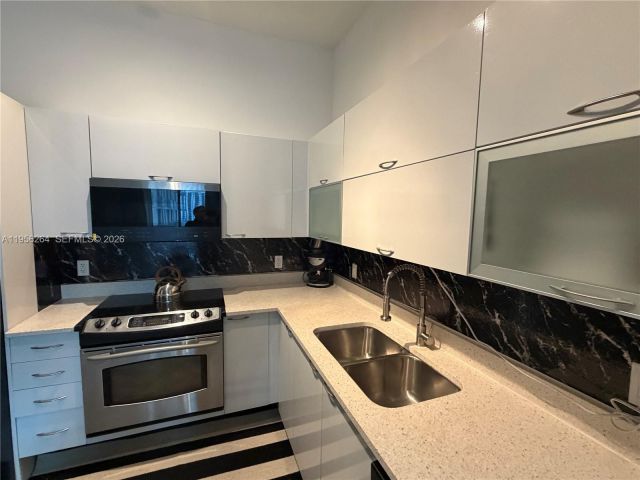 Apartment for sale  Unit #1908 - photo 7443802