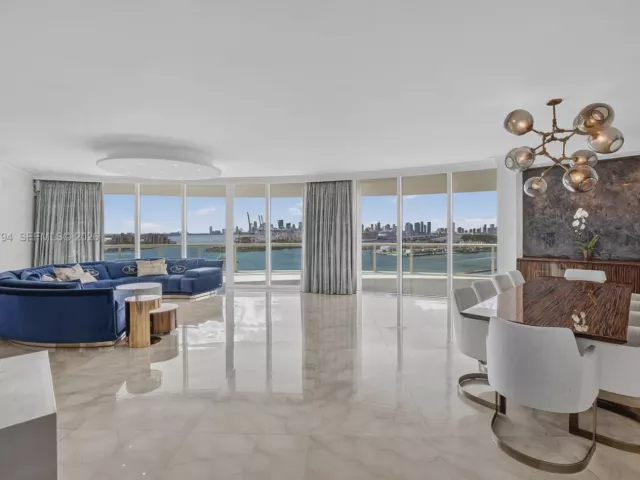 3-bedroom condo for sale in Miami Beach - 1000 S Pointe Dr 1501 - MondialRealty