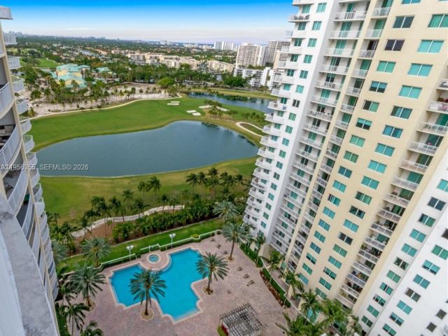 Apartment for rent  Unit #2005W - photo 7429139