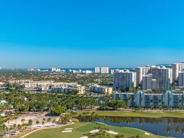 Apartment for rent  Unit #2005W - photo 7429142