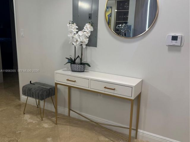 Apartment for rent  Unit #2005W - photo 7429148