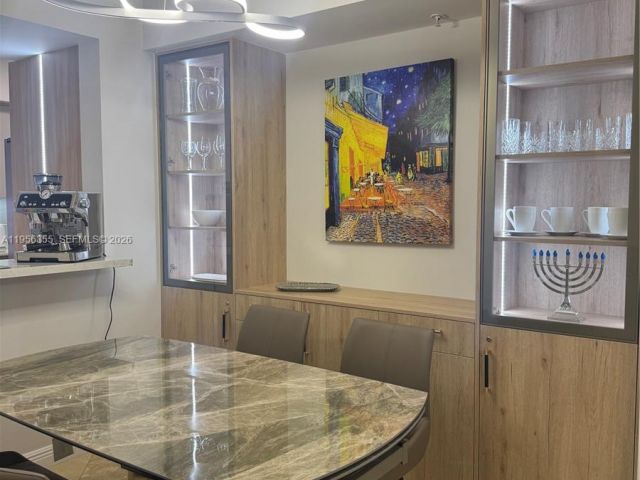 Apartment for rent  Unit #2005W - photo 7429152