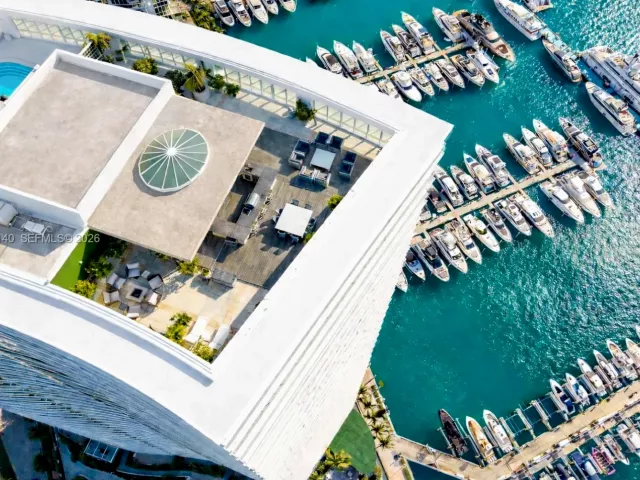 7-bedroom condo for sale in Miami Beach - 450 Alton Rd PH1 - MondialRealty