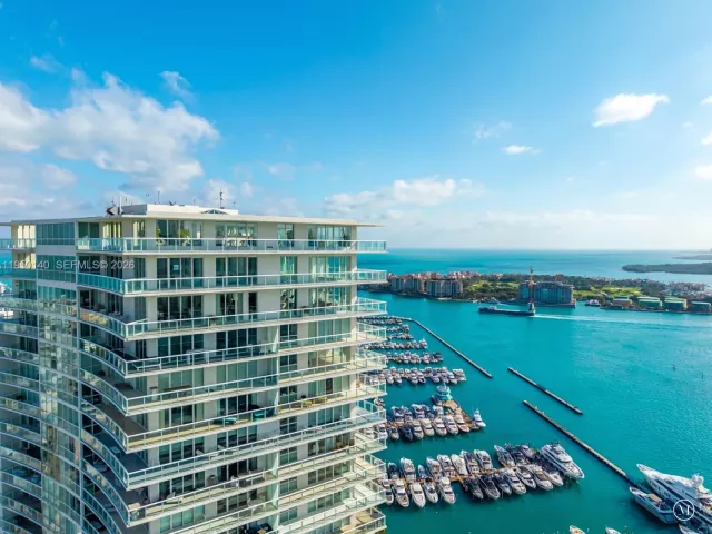 7-bedroom condo for sale in Miami Beach - 450 Alton Rd PH1 - MondialRealty