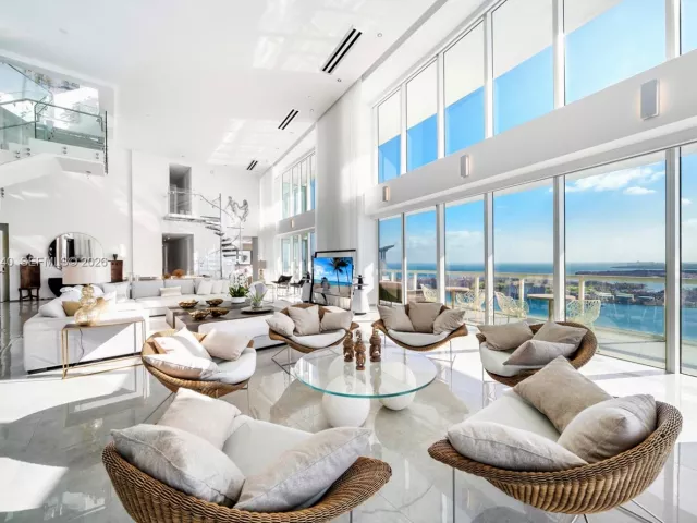 7-bedroom condo for sale in Miami Beach - 450 Alton Rd PH1 - MondialRealty