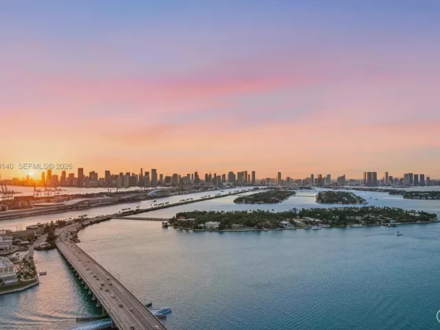 7-bedroom condo for sale in Miami Beach - 450 Alton Rd PH1 - MondialRealty