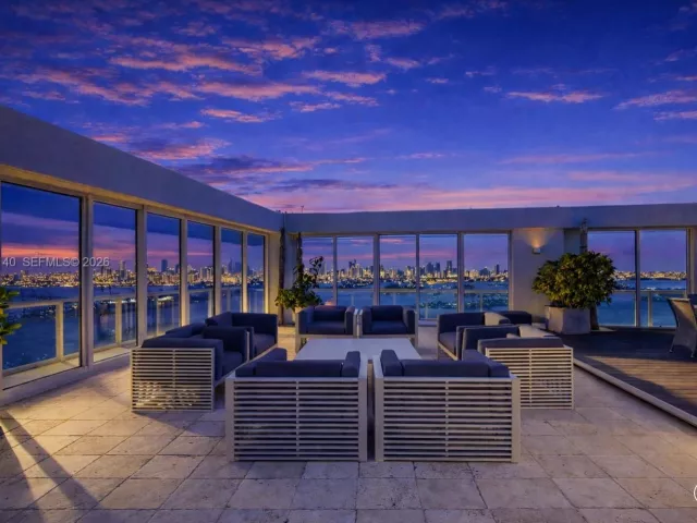 7-bedroom condo for sale in Miami Beach - 450 Alton Rd PH1 - MondialRealty