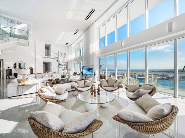 Apartment for sale  Unit #PH1 - photo 7299395