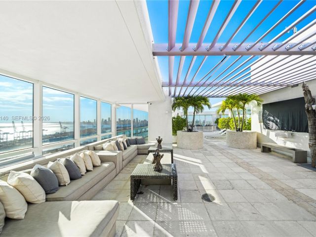 Apartment for sale  Unit #PH1 - photo 7299403