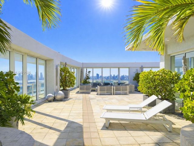 Apartment for sale  Unit #PH1 - photo 7299404