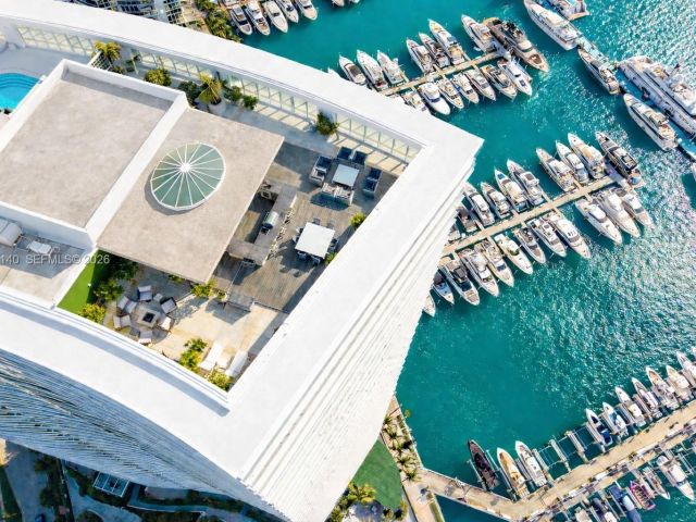 Apartment for sale  Unit #PH1 - photo 7299406