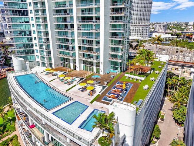 Apartment for sale  Unit #4806 - photo 7297047