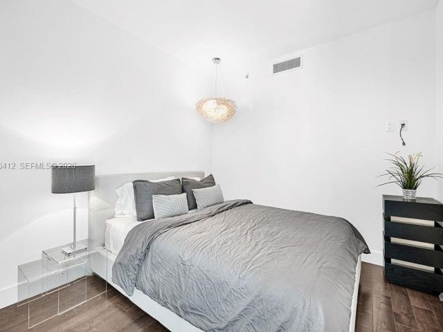 Apartment for sale  Unit #4806 - photo 7297050