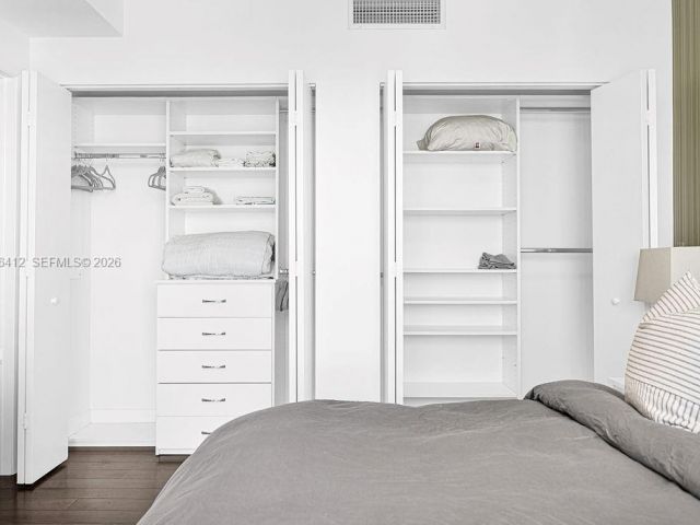 Apartment for sale  Unit #4806 - photo 7297053