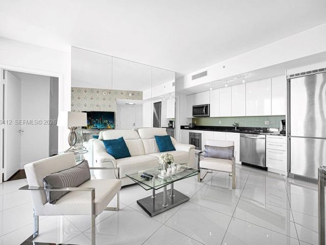 Apartment for sale  Unit #4806 - photo 7297058